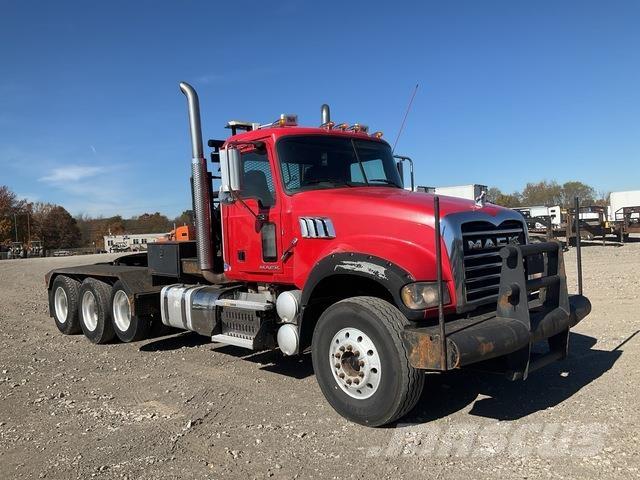 Mack GU713 트랙터 유닛