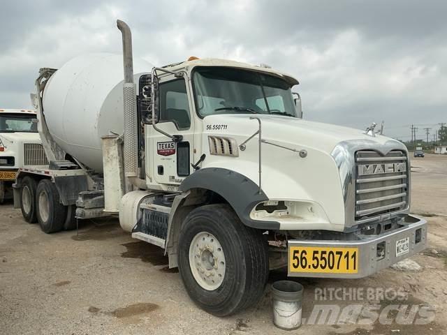 Mack GU813 기타 트럭
