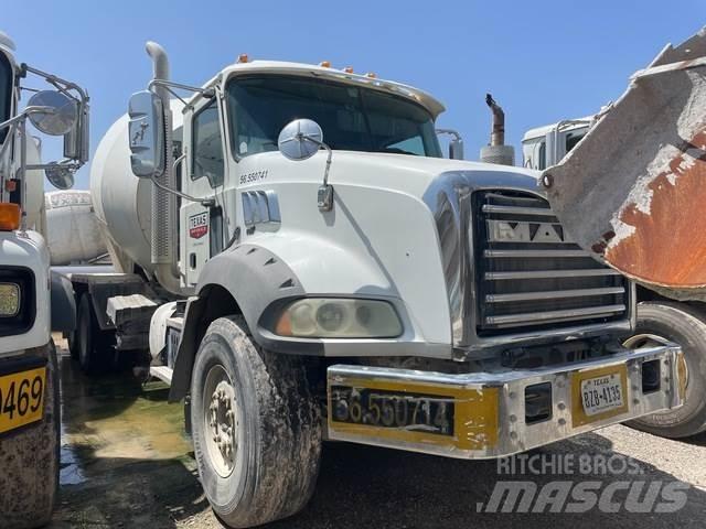 Mack GU813 기타 트럭