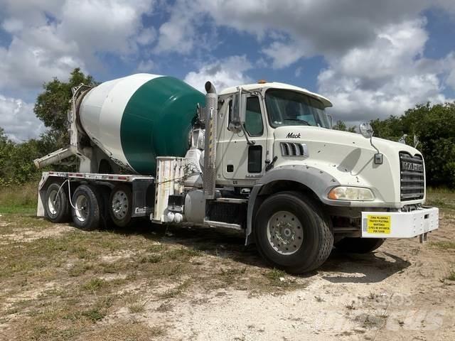 Mack GU813 기타 트럭