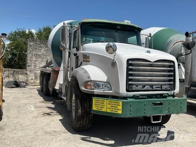 Mack GU813 기타 트럭