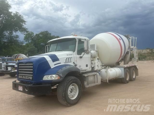 Mack GU813 기타 트럭