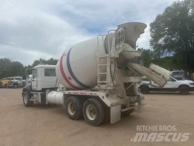 Mack GU813 기타 트럭