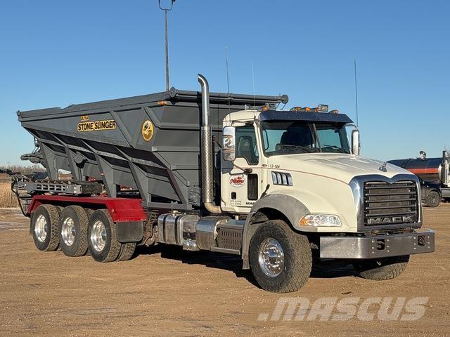 Mack GU814 콘크리트 스톤 머신