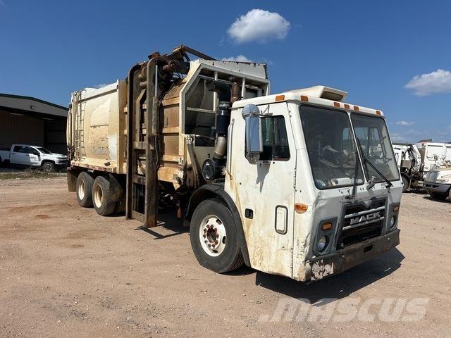Mack LEU613 폐기물 수거 트럭