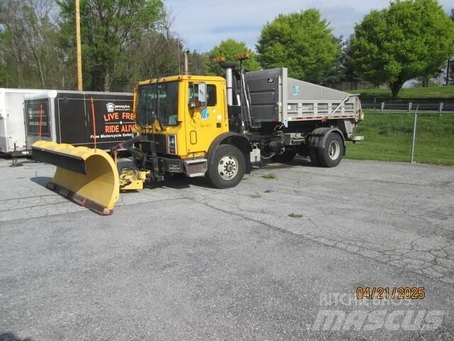 Mack MR690P 제설 블레이드 및 제설기