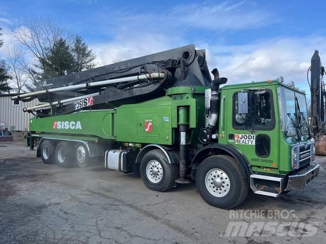 Mack MRU613 콘크리트 펌프카