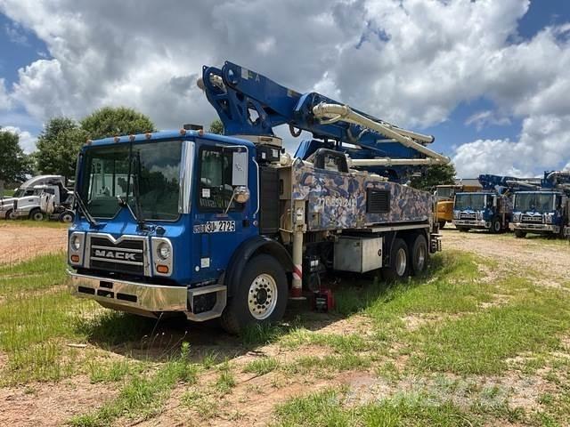 Mack MRU613 콘크리트 펌프카