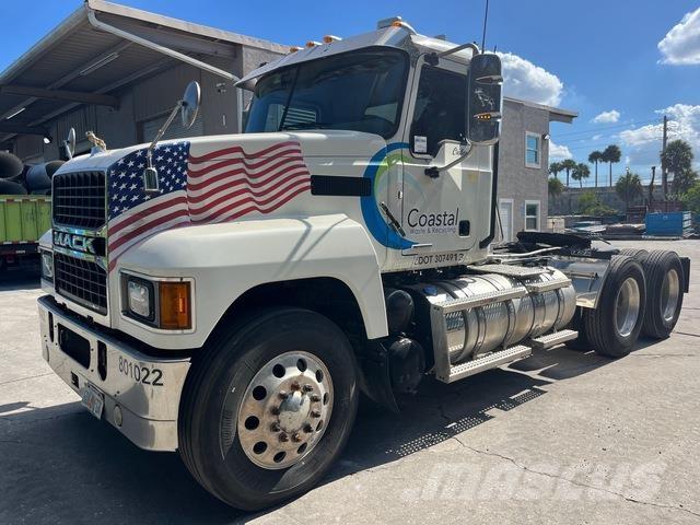 Mack PI64T 트랙터 유닛