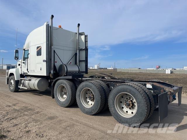 Mack PI86T 트랙터 유닛