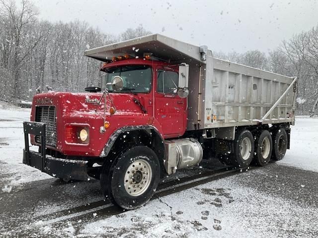 Mack RB688S 덤프 트럭