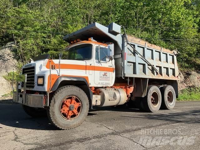 Mack RD686SX 덤프 트럭