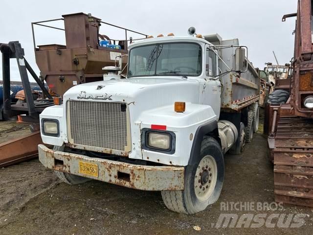Mack RD688S 덤프 트럭