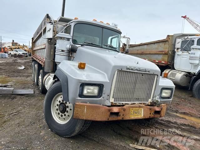 Mack RD688S 덤프 트럭
