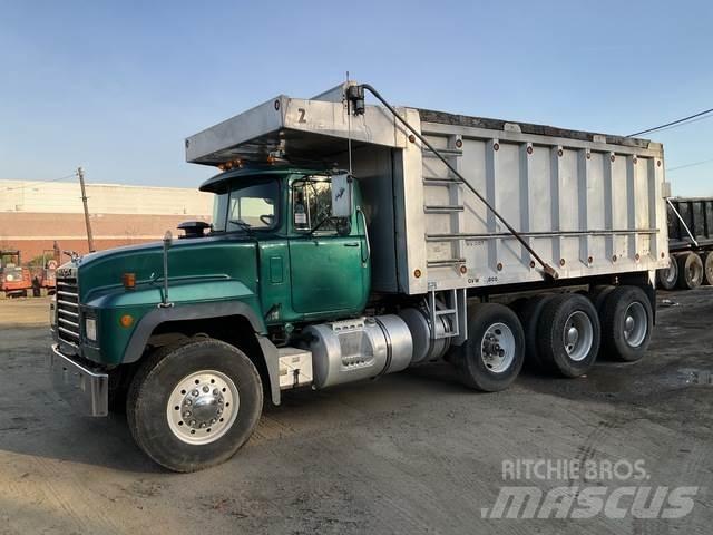 Mack RD688S 덤프 트럭