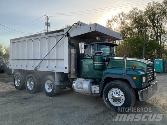 Mack RD688S 덤프 트럭