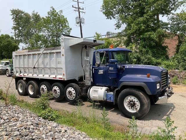Mack RD688S 덤프 트럭