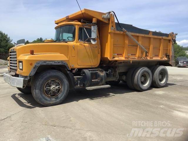 Mack RD688S 덤프 트럭