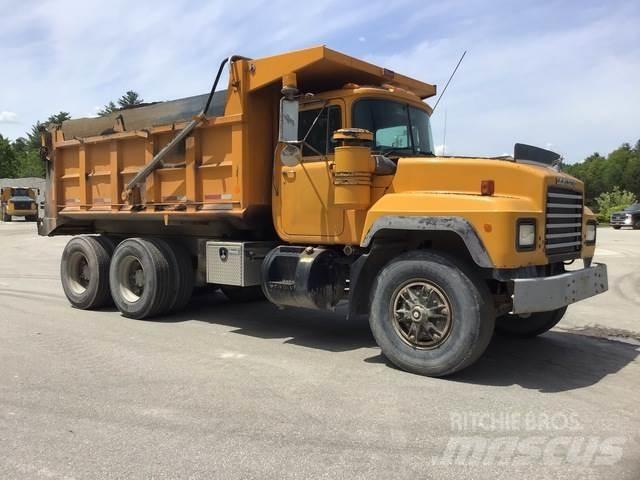 Mack RD688S 덤프 트럭
