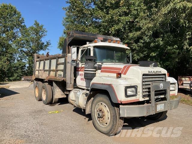 Mack RD688S 덤프 트럭