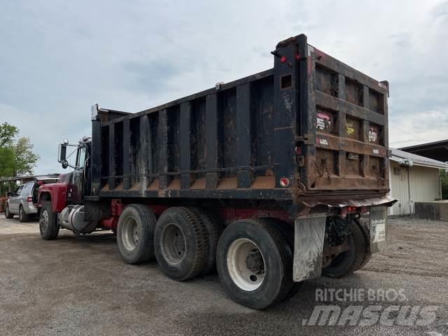 Mack RD690S 덤프 트럭
