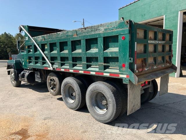 Mack RD690S 덤프 트럭