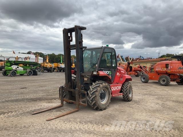 Manitou M26-4 험지용 트럭