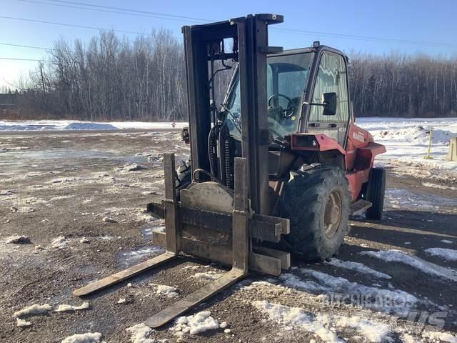Manitou MC40 험지용 트럭