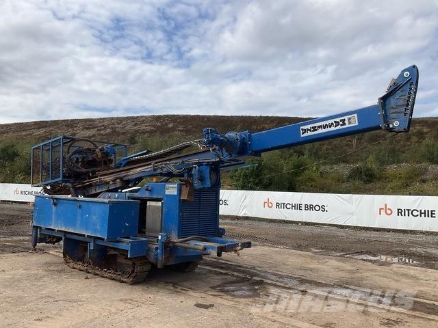 Massenza M18 도로 굴착기