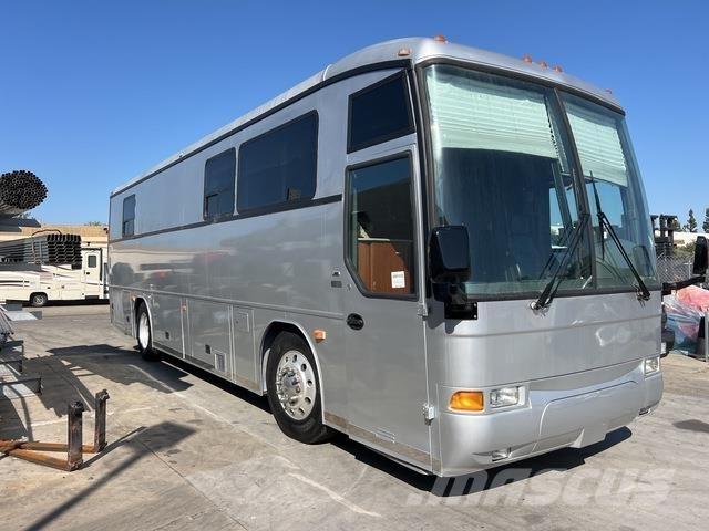 MCI F3500 모터홈 및 카라반