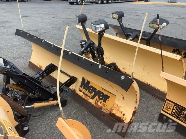 Meyer LP-8.5 제설 블레이드 및 제설기