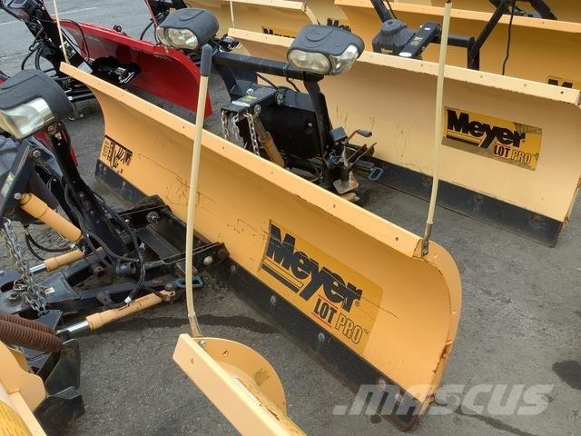 Meyer LP-9.0 제설 블레이드 및 제설기
