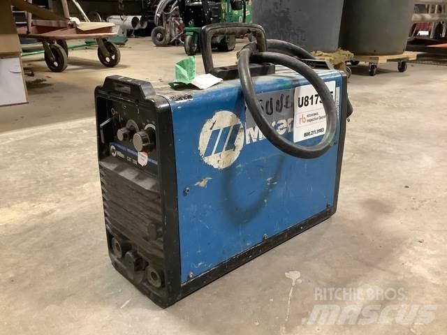 Miller CST-280 용접기