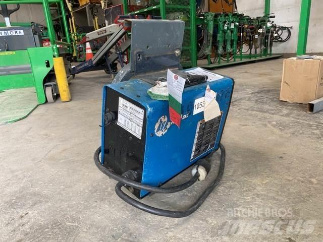 Miller CST 282 용접기