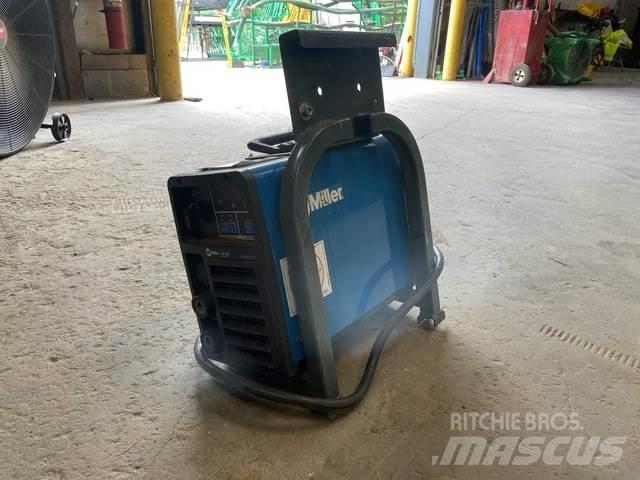 Miller CST 282 용접기