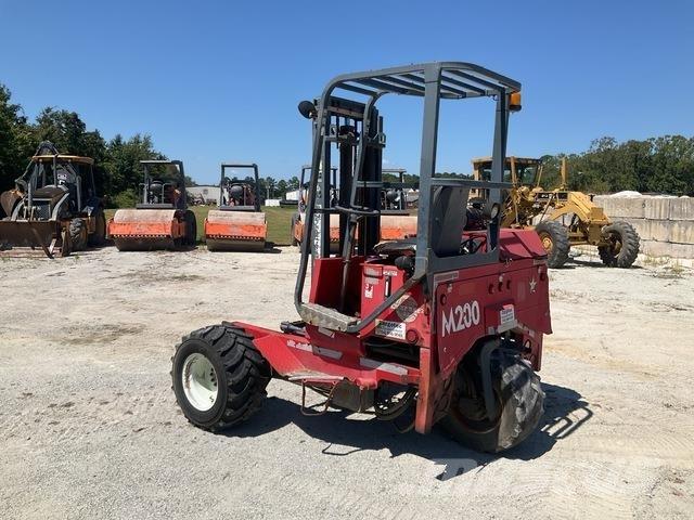 Moffett M5000 트럭 장착 포크리프트