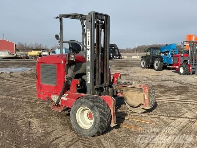 Moffett M55 트럭 장착 포크리프트