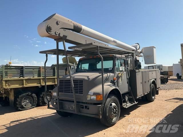 Navistar 4700 트럭 탑재 고소작업대