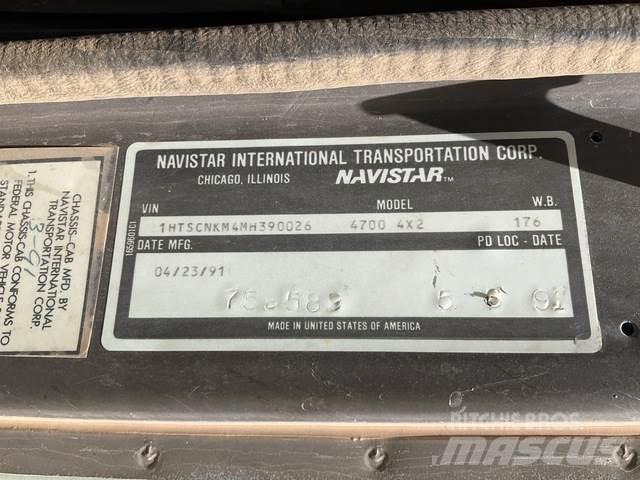 Navistar 4700 탑차 트럭
