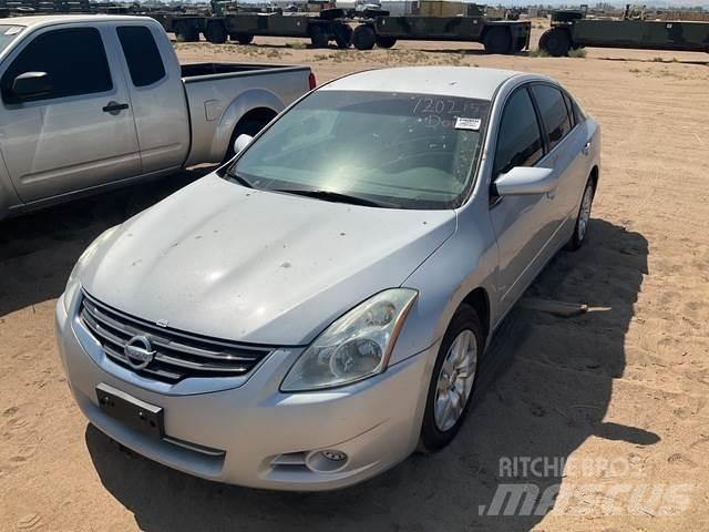 Nissan Altima 자동차
