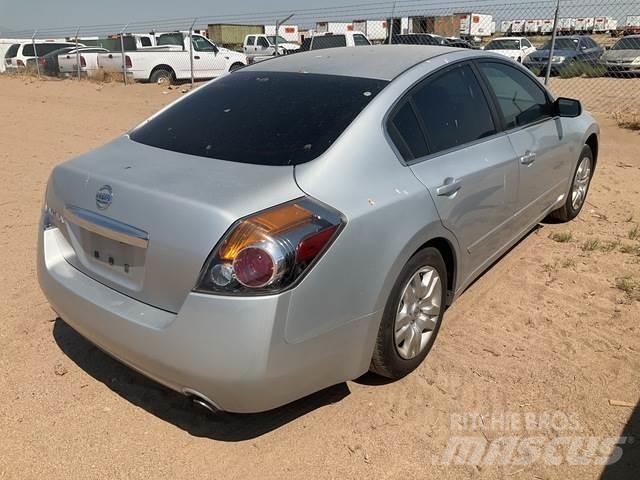 Nissan Altima 자동차