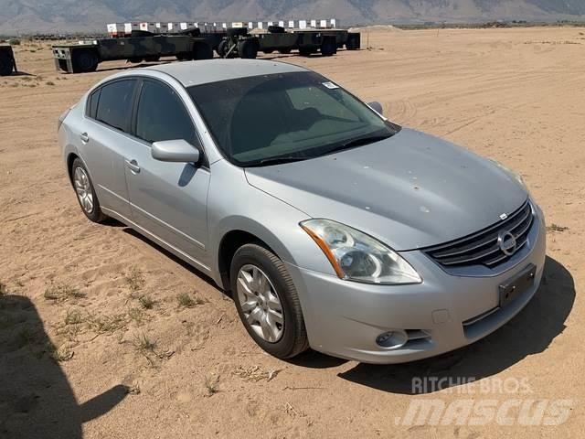 Nissan Altima 자동차