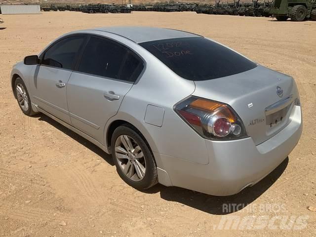 Nissan Altima 자동차