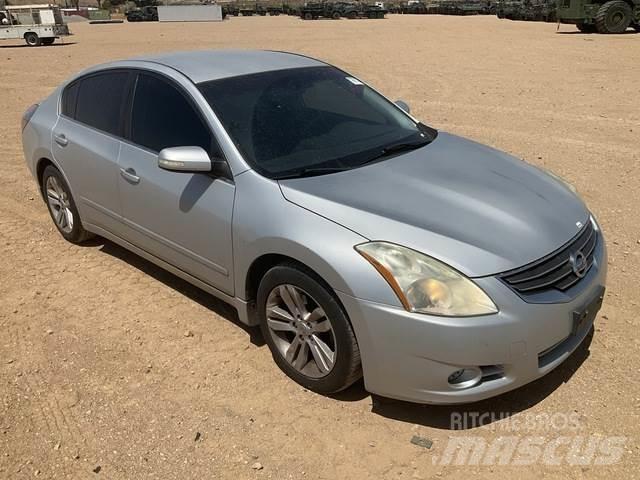 Nissan Altima 자동차