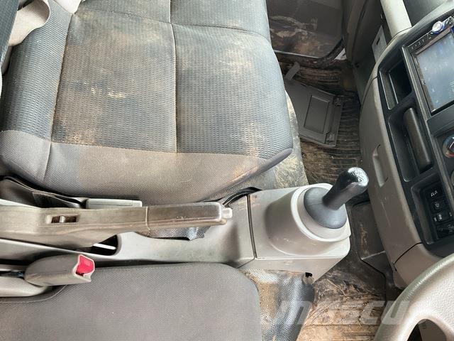 Nissan ATLAS 플랫베드/드롭사이드 트럭