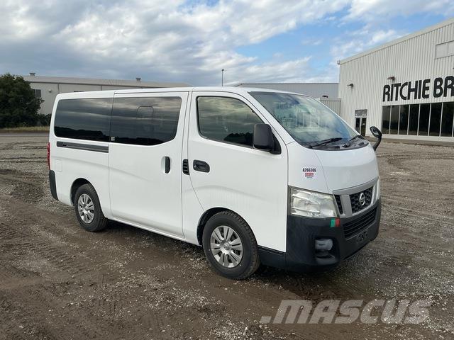 Nissan Caravan 미니 버스