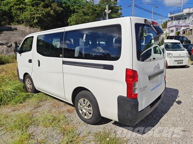 Nissan Caravan 미니 버스