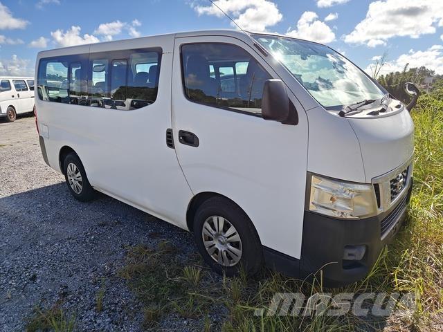 Nissan Caravan 미니 버스