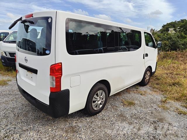 Nissan Caravan 미니 버스