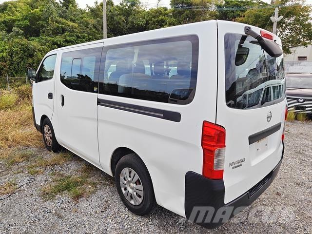 Nissan Caravan 미니 버스